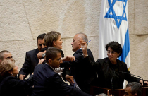 مساء الأحد: حنين زعبي تحل ضيفة على مدينة يافا في نقاش ساخن